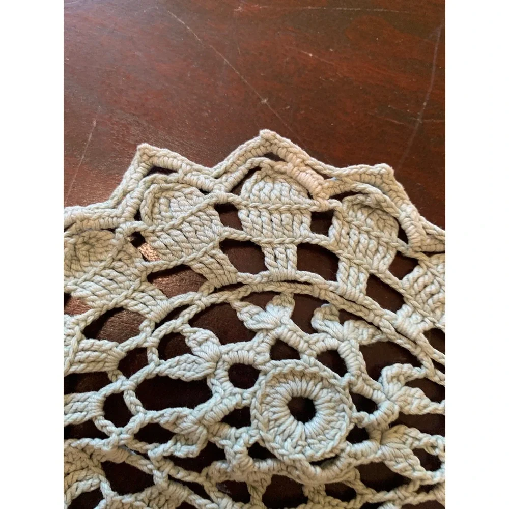 Vintage Handmade Crochet Lace Table Runner Sage Green Cotton Floral Doily 26